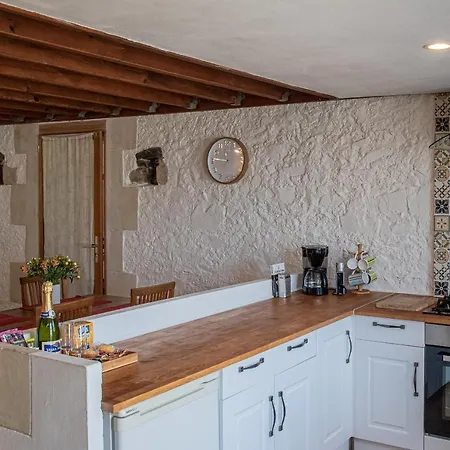 Rose Barn - Adorable Country With Private Pool וילה